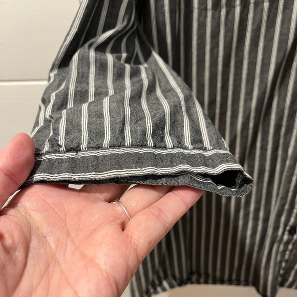 NINETY  – Grey Striped Blouse with Ruffle Detail – Size L - Picture 8 of 9